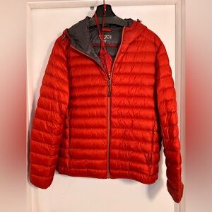 NEW Tumi Men’s Down packable Coat, water and wind resistant